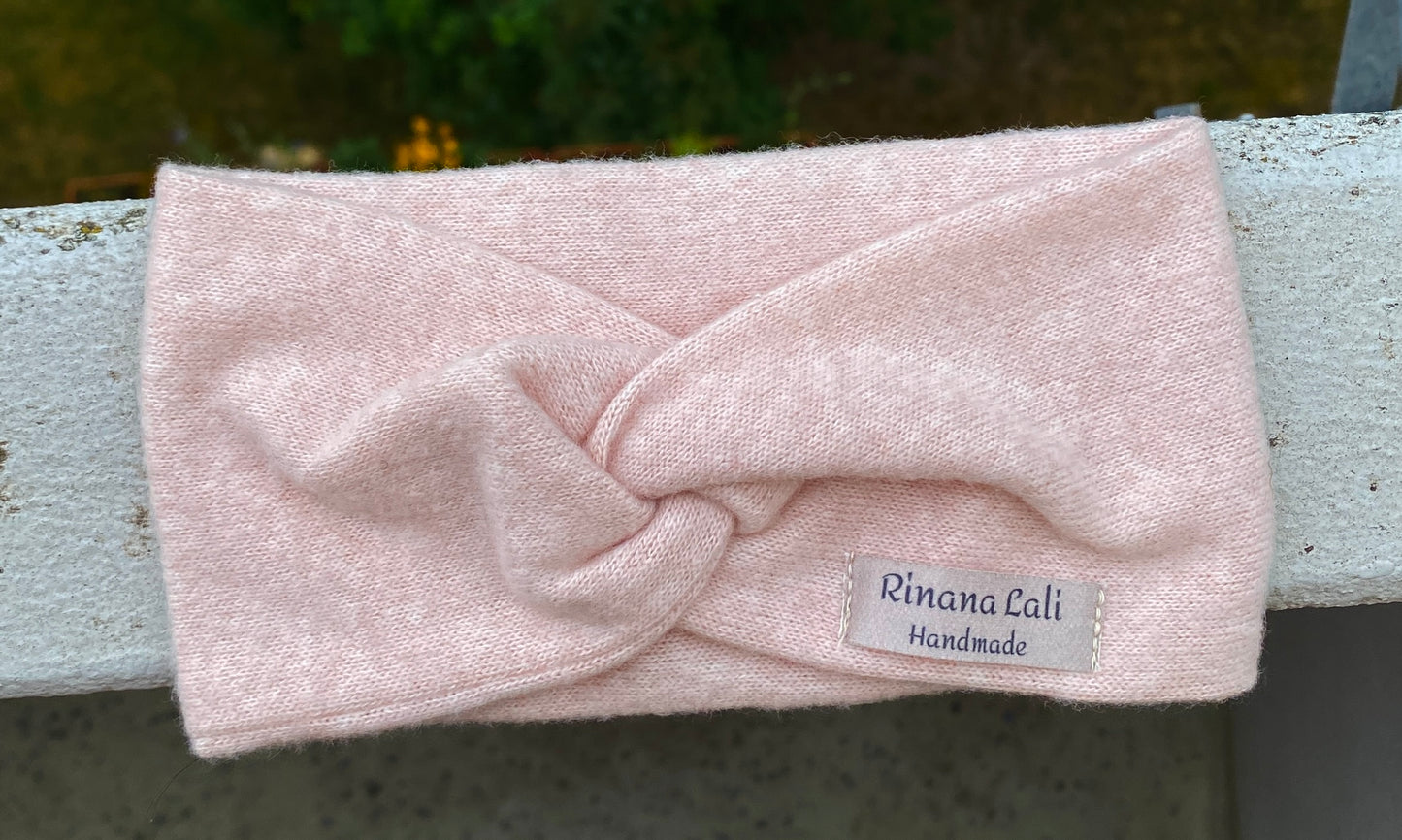 Tona Almond Milk + Chalk Pink